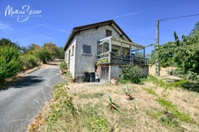 LENTILLY - Petite maison sur grand terrain avec vue
