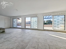 Discover this new apartment combining elegance and convenience!