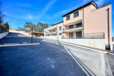 Discover this new apartment combining elegance and convenience!