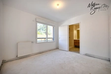 New Apartment: Bright Spaces and Modern Comfort for Your New Living Environment 