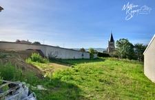 Terrain constructible dans un village convivial 