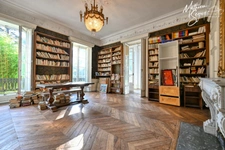 Discover the timeless elegance of this exceptional mansion. 