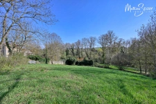 Ancien Moulin sur 1,3 Ha de terrain à MESSIMY (69)