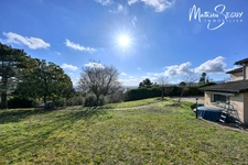 VAUGNERAY - Terrain à bâtir pour une maison P5 à étage + garage