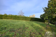 VAUGNERAY - Terrain à bâtir pour une maison P5 à étage + garage