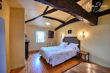 MAISON traditionnelle de charme en pierres à SAINT-MARTIN-EN-HAUT