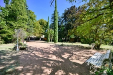 THURINS - Vast green property