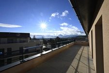 Discover this new apartment combining elegance and convenience!