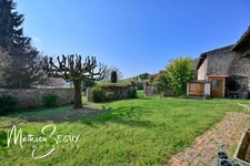 MAISON traditionnelle de charme en pierres à SAINT-MARTIN-EN-HAUT