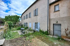 Appartement en triplex avec jardinet pour profiter pleinement des beaux jours *** Disponible en décembre 2026 ***