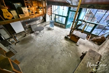 Ancienne maison du menuisier avec son atelier au coeur du village de Millery