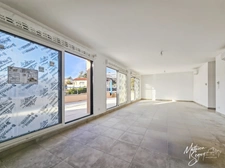 Discover this new apartment combining elegance and convenience!