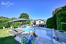 THURINS (69) - Maison ancienne plein de charme et dépendance en campagne
