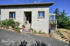 LENTILLY - Petite maison sur grand terrain avec vue