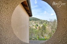 YZERON - Agréable appartement grand T3 avec balcon et vue  + stationnement dans garage fermé