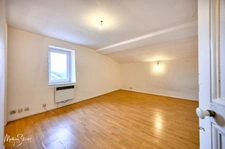 Maison à potentiel : Maisonnette avec dépendances à potentiel, 25m² d’extérieur / sur une parcelle bâtie de 290m²