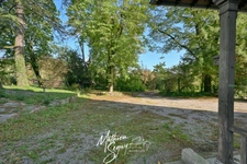 Discover the timeless elegance of this exceptional mansion. 