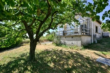 LENTILLY - Petite maison sur grand terrain avec vue