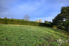 VAUGNERAY - Terrain à bâtir pour une maison P5 à étage + garage