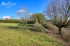 VAUGNERAY - Terrain à bâtir pour une maison P5 à étage + garage