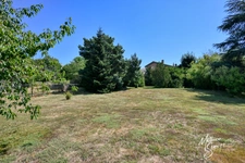 Appartement en rez de jardin de 70.23m², 3 pièces avec extérieur de 77.39m²  SAINT GENIS LAVAL (69)