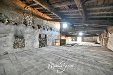 Maison à potentiel : Maisonnette avec dépendances à potentiel, 25m² d’extérieur / sur une parcelle bâtie de 290m²