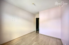 YZERON - Agréable appartement grand T3 avec balcon et vue  + stationnement dans garage fermé