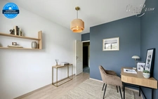 YZERON - Agréable appartement grand T3 avec balcon et vue  + stationnement dans garage fermé