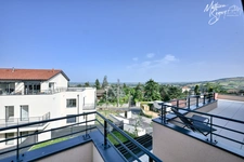Discover this new apartment combining elegance and convenience!