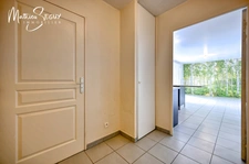Craponne - Appartement T2 avec terrasse et place de stationnement extérieur
