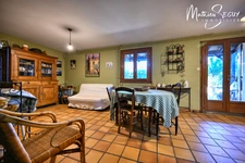 Grande maison P7 sur un grand terrain au coeur de SAINT JEAN DE TOUSLAS