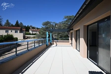 Discover this new apartment combining elegance and convenience!