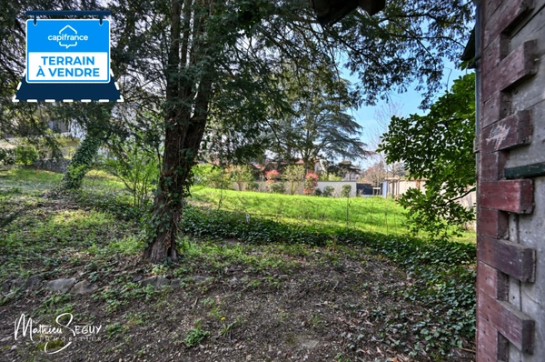 Terrain à vendre de 764,00 m² VERNAISON (69)