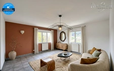 YZERON - Agréable appartement grand T3 avec balcon et vue  + stationnement dans garage fermé