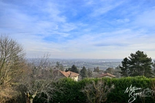 VAUGNERAY - Terrain à bâtir pour une maison P5 à étage + garage