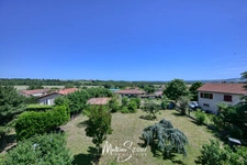 Grande maison P7 sur un grand terrain au coeur de SAINT JEAN DE TOUSLAS