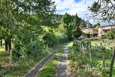 MAISON traditionnelle de charme en pierres à SAINT-MARTIN-EN-HAUT