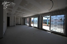 Discover this new apartment combining elegance and convenience!