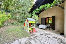 PROPRIETE verdoyante à AVEIZE 