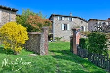 MAISON traditionnelle de charme en pierres à SAINT-MARTIN-EN-HAUT
