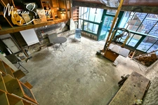 Ancienne maison du menuisier avec son atelier au coeur du village de Millery