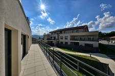 Découvrez ce superbe appartement 4 pièces avec terrasse - élégant, lumineux et convivial !