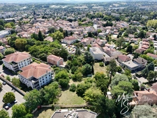 Appartement ATTIQUE de 103.80m² 4 pièces avec terrasse de 118.01m² - SAINT GENIS LAVAL (69)