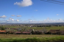 Terrain à construire avec bâti à conserver ou à démolir pour contruire votre habitat de demain