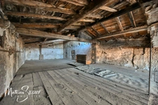 Maison à potentiel : Maisonnette avec dépendances à potentiel, 25m² d’extérieur / sur une parcelle bâtie de 290m²