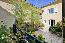 Maison P3 avec terrasse, remise, et 2 stationnements