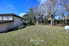 VAUGNERAY - Terrain à bâtir pour une maison P4 à étage + garage