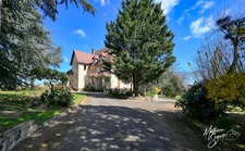 Property for sale 13 rooms CHAZELLES SUR LYON (42) with 13 rooms on a listed park of 5800 m²