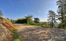 Terrain constructible de 1 200,00 m², dans un cadre calme et verdoyant 