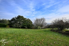 VAUGNERAY - Terrain à bâtir pour une maison P5 à étage + garage